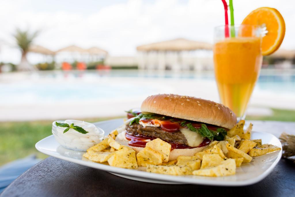 Plaza Beach Hotel Pláka Екстериор снимка