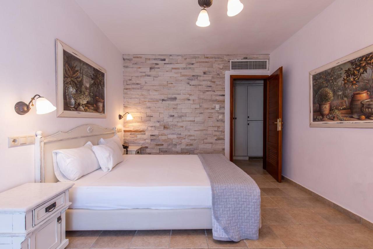 Plaza Beach Hotel Pláka Екстериор снимка